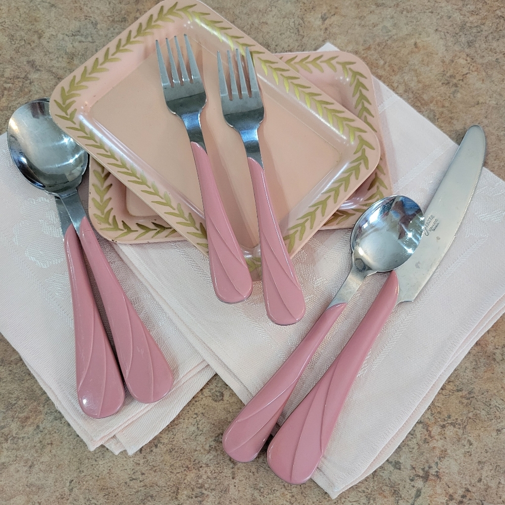 Fiesta Rose Swirl Flatware ~ Post-86 Retired Item ~ Fiestaware ~ 6 Pcs - Picture 10 of 14